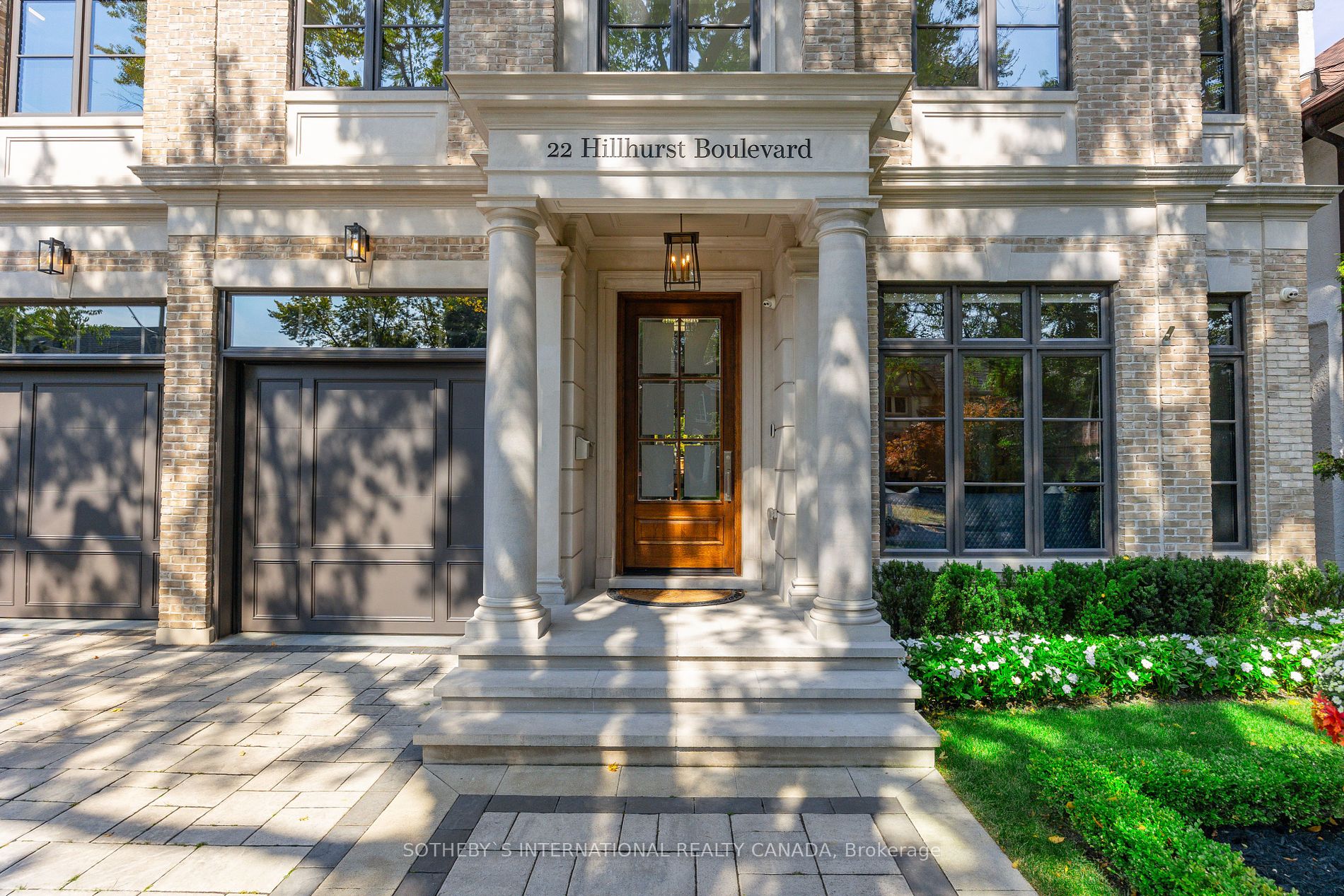 22 Hillhurst Blvd, Toronto, M4R 1K4