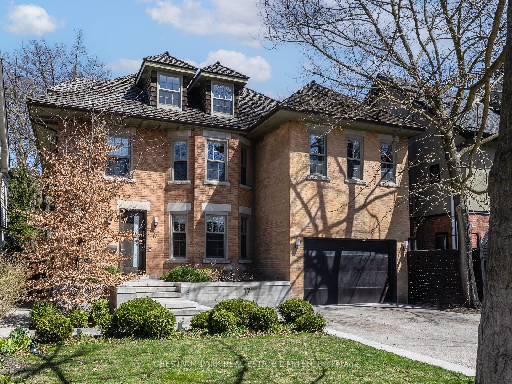 17 Warren Rd, Toronto, M4V 2R4