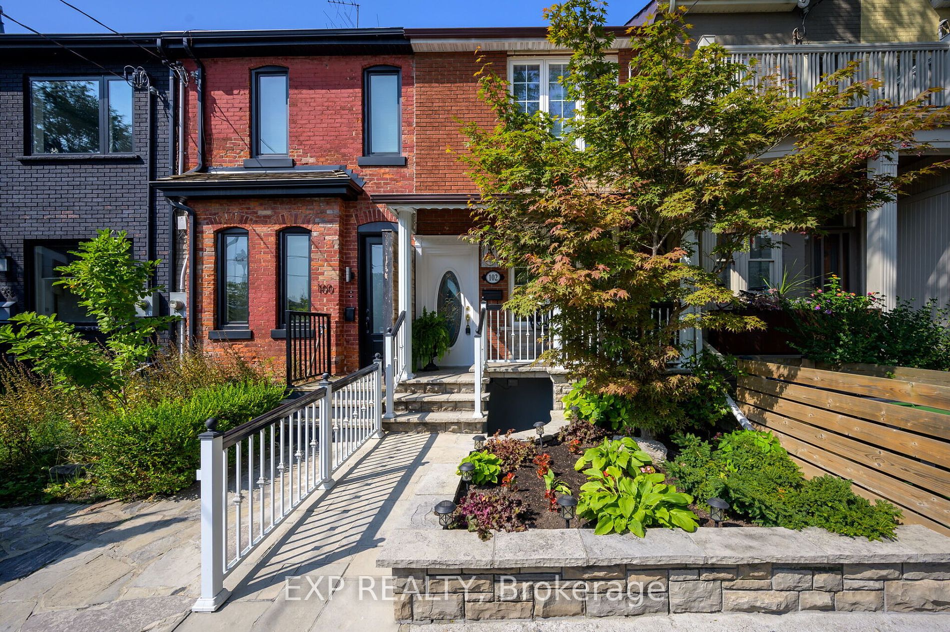 102 Manning Ave, Toronto, M6J 2K5