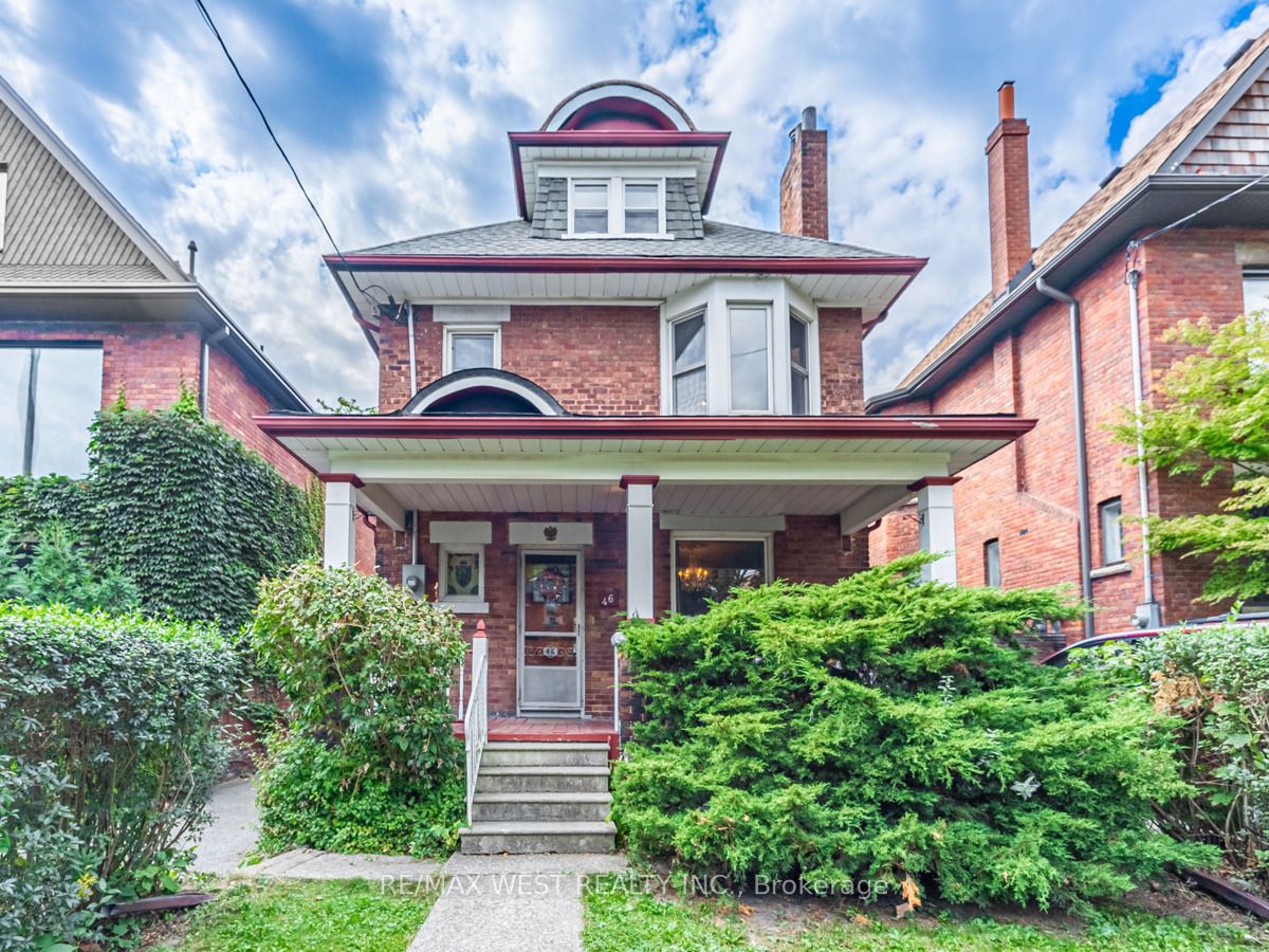 46 Highview Cres, Toronto, M6H 2Y2