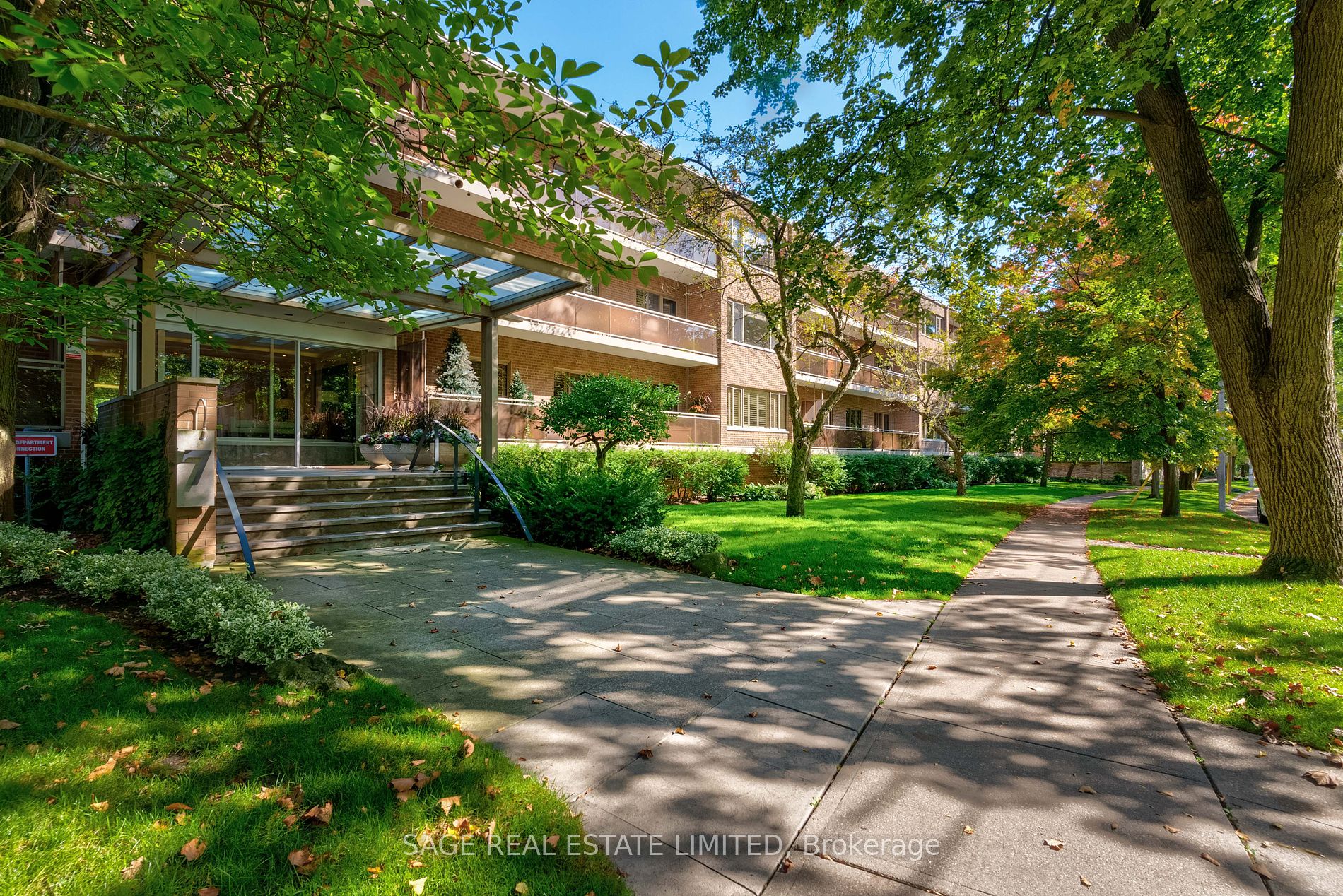 108 - 7 Thornwood Rd, Toronto, M4W 2R8