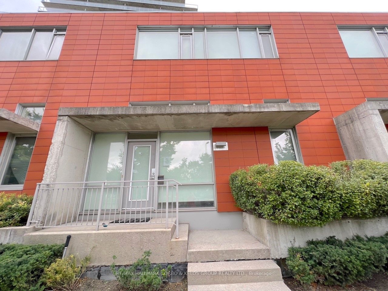 Th 2 - 21 Churchill Ave, Toronto, M2N 1Y6