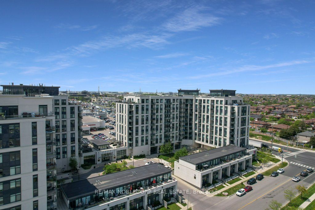 1015 - 12 Woodstream Blvd, Vaughan, L4L 8C4