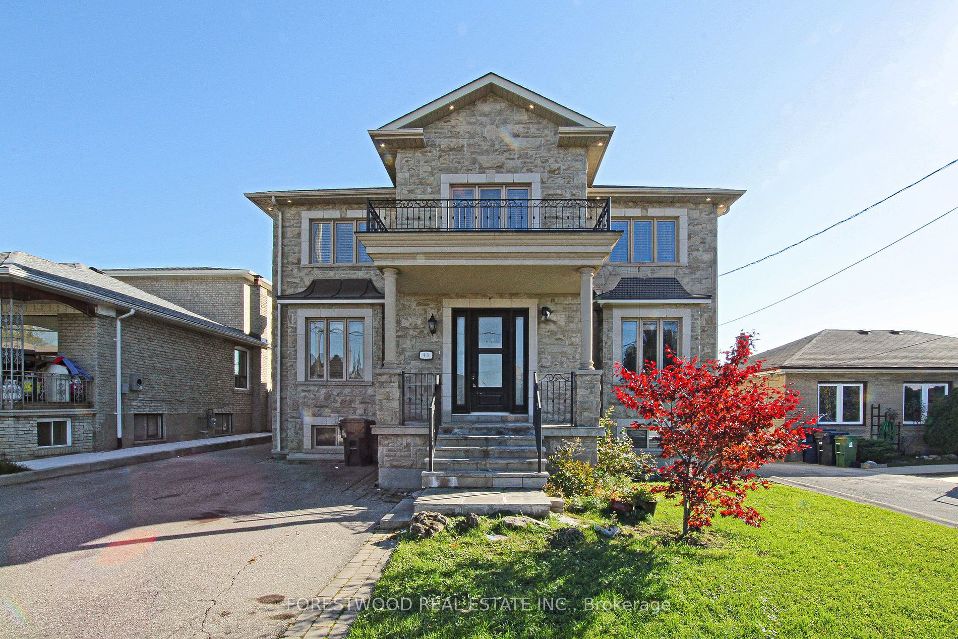 43 Battersea Cres, Toronto, M6L 1G9