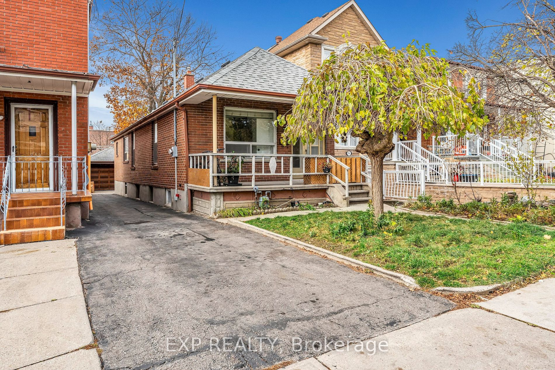 56 Branstone Rd, Toronto, M6E 4E4